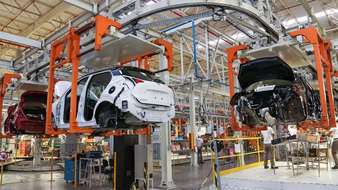 Após fracasso com Honda, Toyota conversa sobre possível aliança estratégia com Nissan