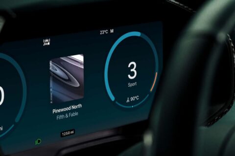 Demorou, mas saiu: Apple lança o Carplay Ultra