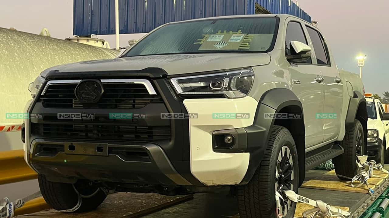 Flagra da Hilux na Argentina - Foto: InsideEV