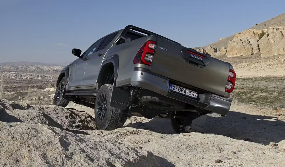 Flagra: Hilux híbrida é vista na Argentina e deve chegar logo menos no mercado brasileiro