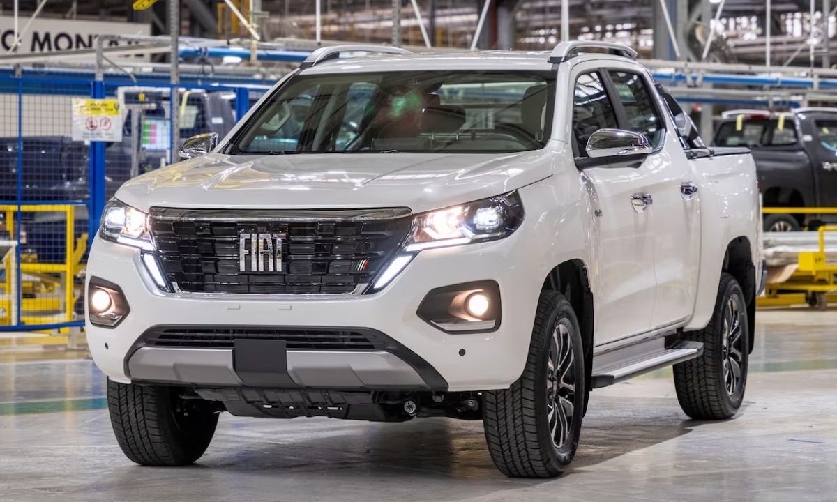 Fiat Titano com moto de Rampage começa a ser produzida
