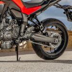 Yamaha Tracer 7 ganha melhorias no motor e novo design na linha 2025