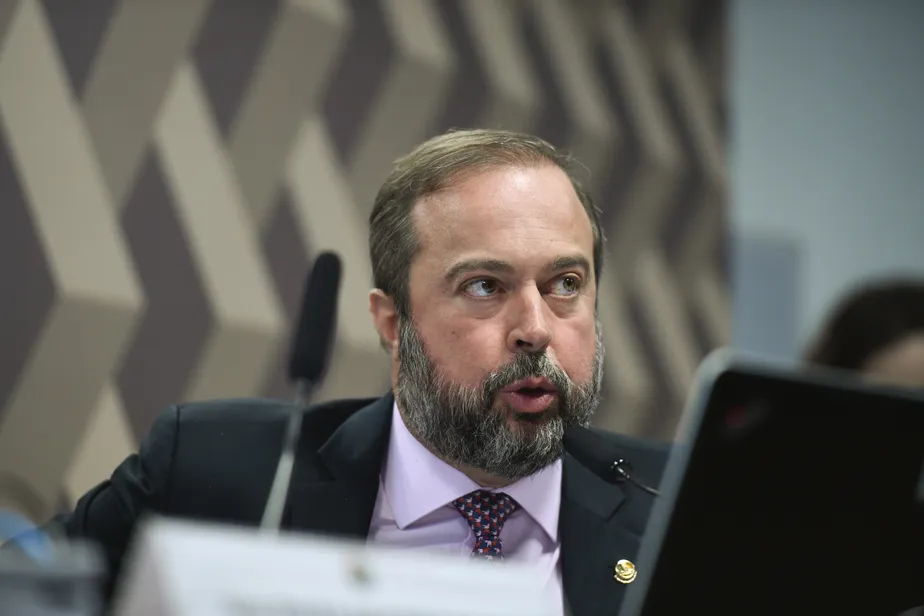 Ministro Alexandre Silveira quer mais etanol na gasolina - Foto: Edilson Rodrigues/Agência Senado