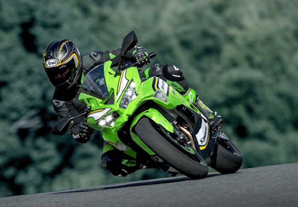 Kawasaki Ninja ZX4-RR - Foto: Divulgação