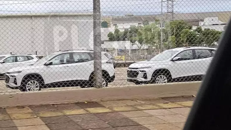 Flagra final: Novo Chevrolet Tracker 2026 mostra seu visual antes do lançamento
