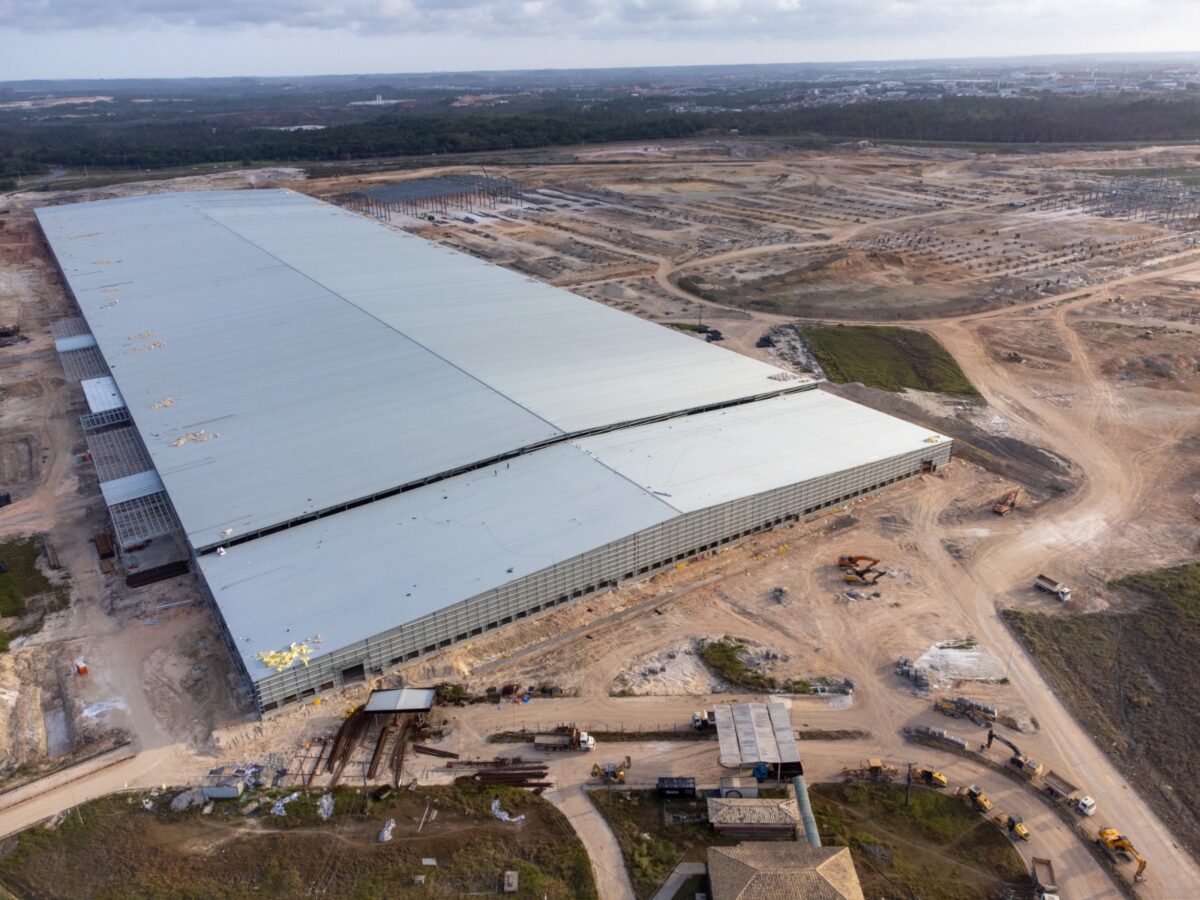Obras na fábrica da BYd em Camaçari - Ba - Foto: Divulgação