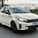 Fiat Cronos ataca rivais com o retorno do câmbio manual na versão 1.3