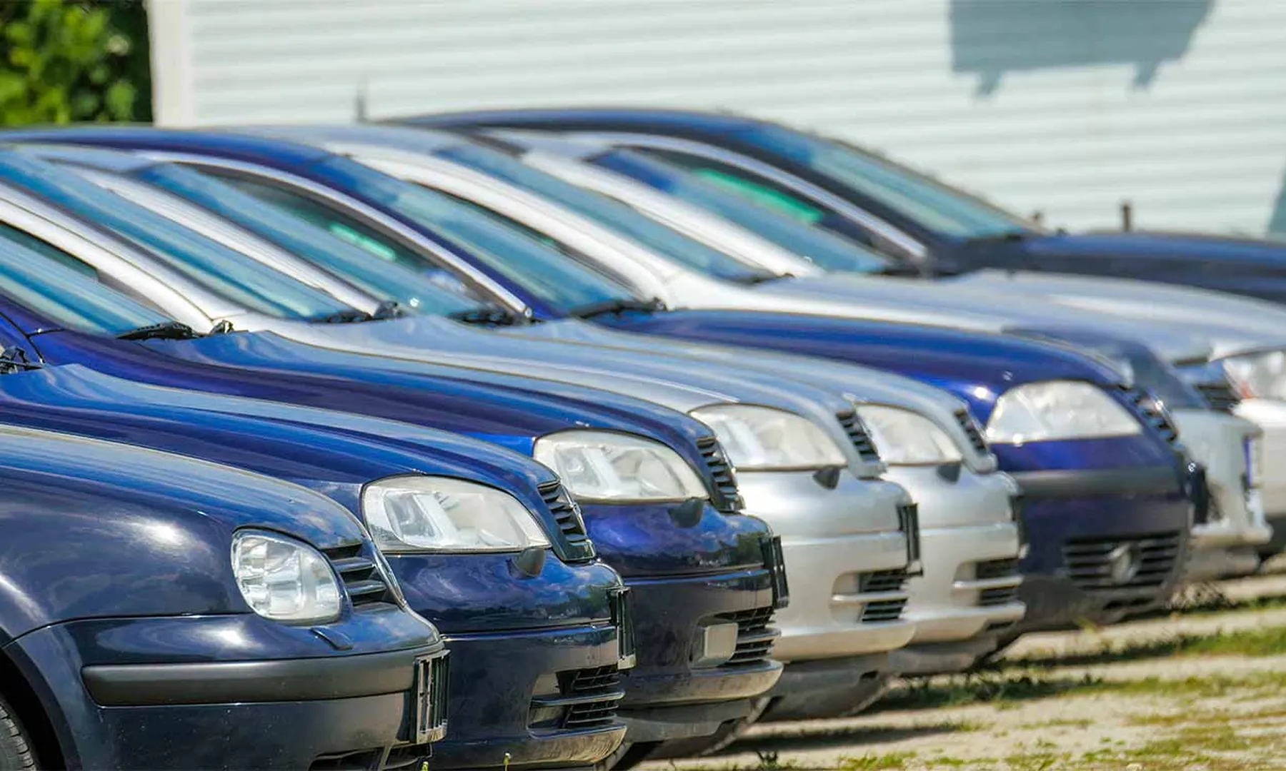Os 10 melhores carros usados segundo o ChatGPT: descubra modelos bons, bonitos e baratos em 2025