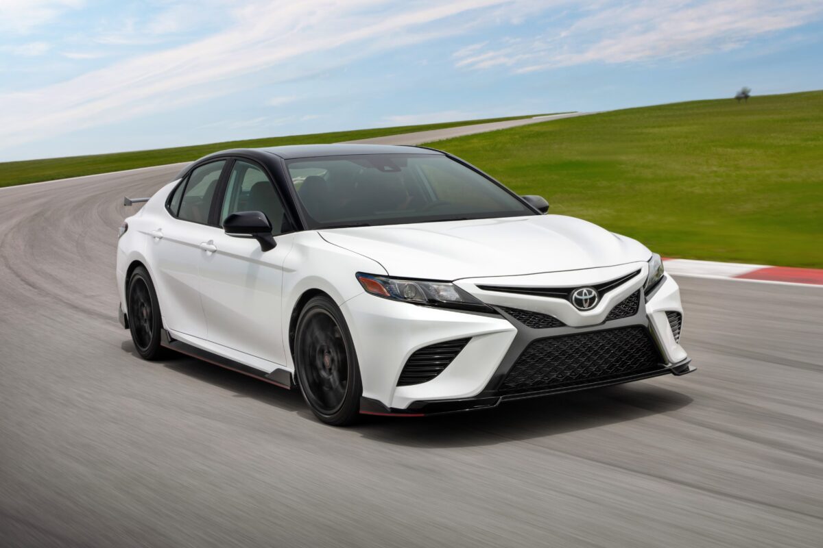 Sedan da Toyota faz sucesso no mundo - Foto: Divulgação