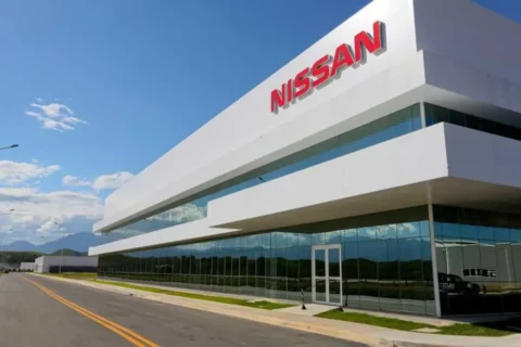 Nissan paralisa produção nos EUA devido a Tarifas de Trump