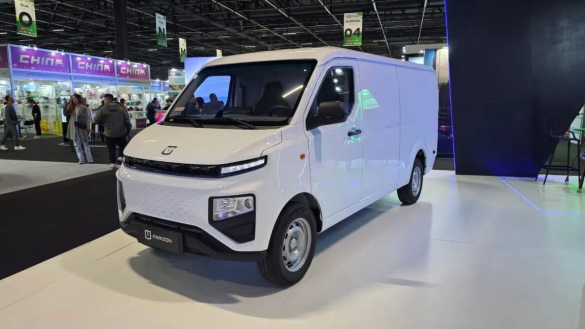 Kombi elétrica? Geely lança van elétrica no Brasil