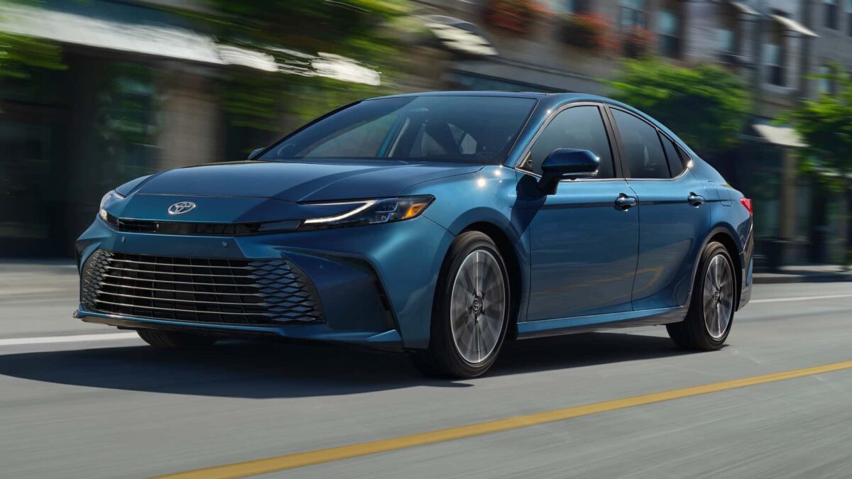Toyota Camry - Foto: Divulgação