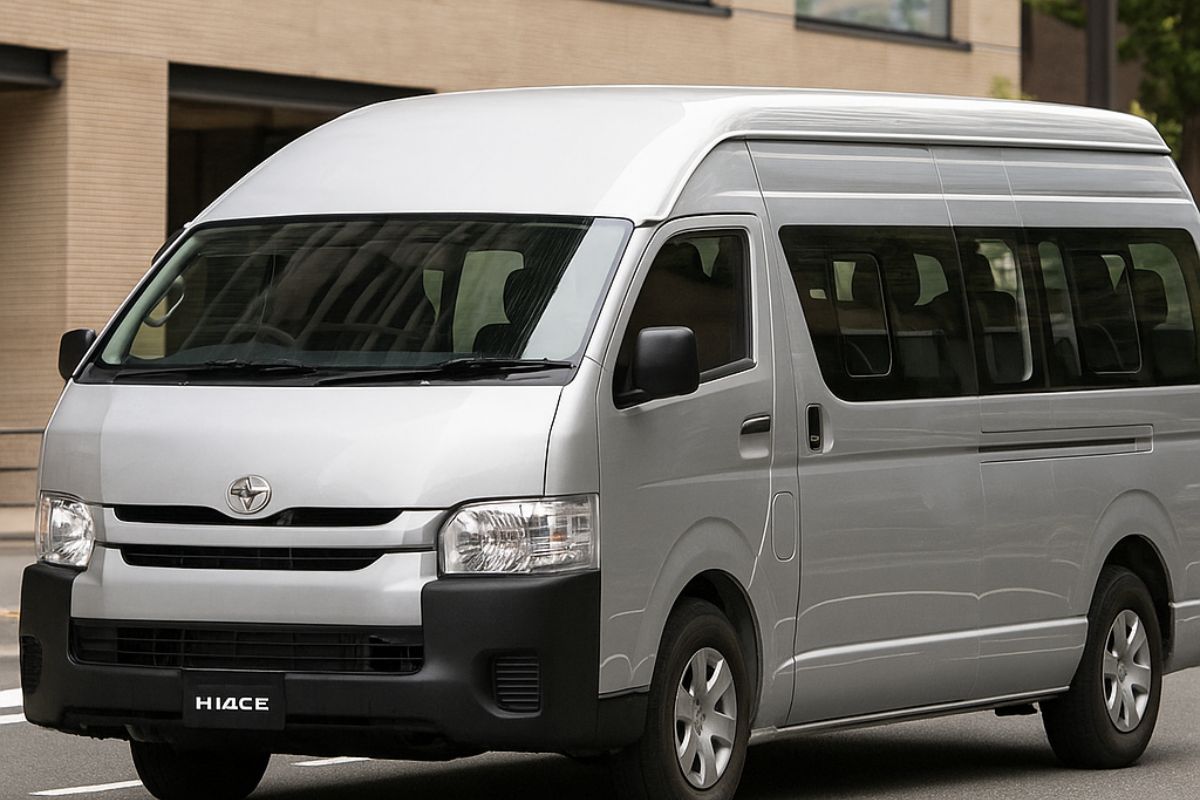 Toyota Hiace chega ao Brasil com motor da picape Hilux; veja como será o concorrente do Ducato