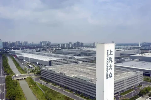 Volkswagen fecha fábrica na China! País é o maior mercado da montadora