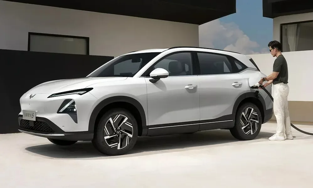 Wuling Starlight S era uma das opções da GM Chevrolet para o Brasil - Foto: Divulgação