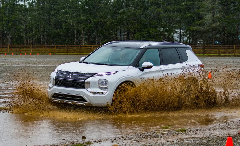 Mitsubishi Outlander- Foto: Divulgação