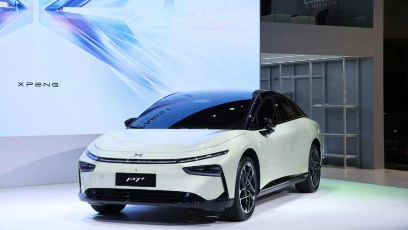 Carro elétrico de 586 cv vende mais de 10 mil unidades em 7 minutos