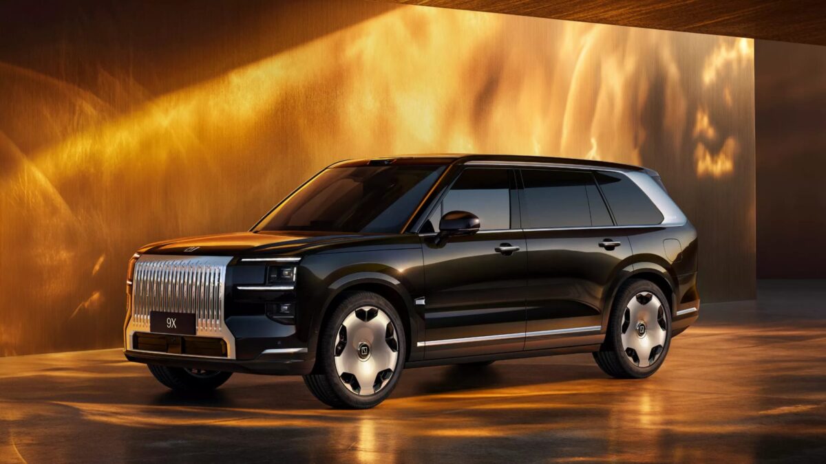 Novo SUV chinês tem 1.381 cv e a maior bateria já vista em um carro híbrido - Foto: Divulgação
