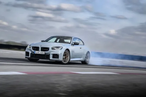 Novo BMW M2 CS: o monstro de 510 cv vem ao Brasil com preço secreto