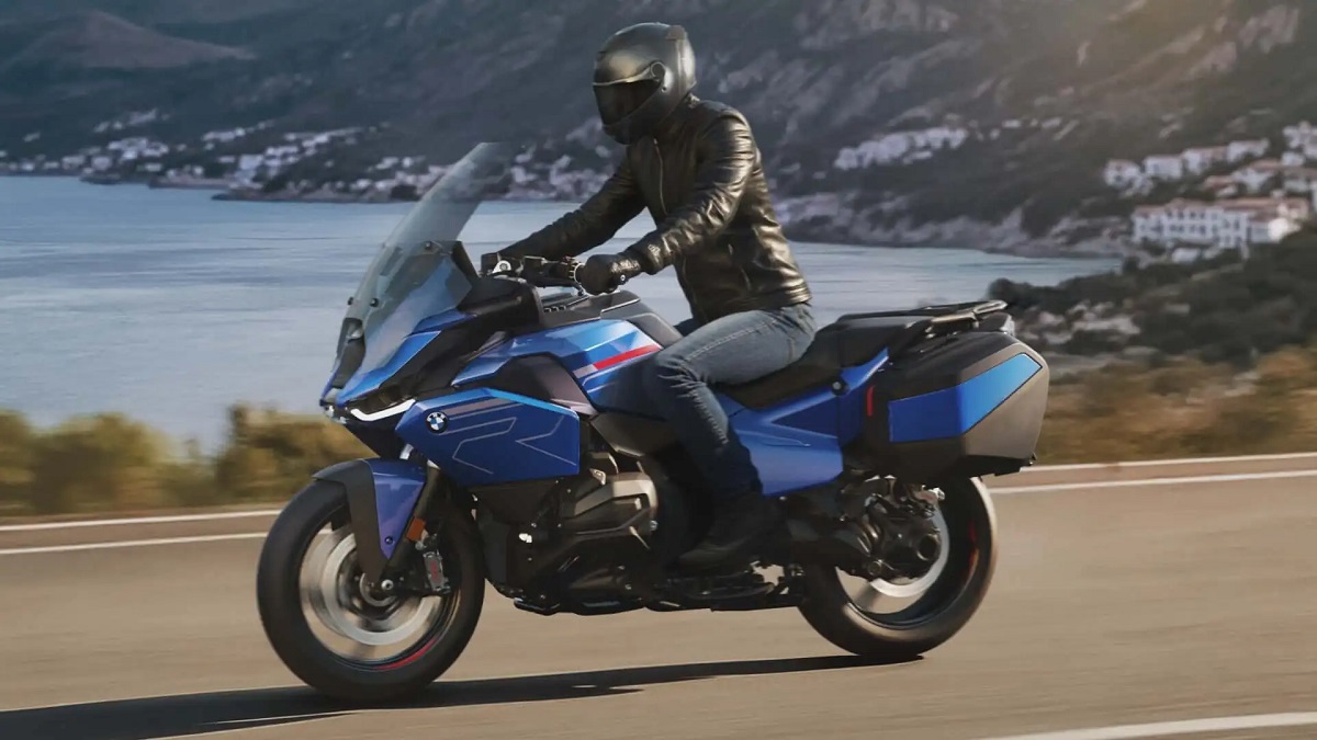 Nova moto BMW R 1300 RT chega ao Brasil com 1.300 cc e alta tecnologia neste semestre