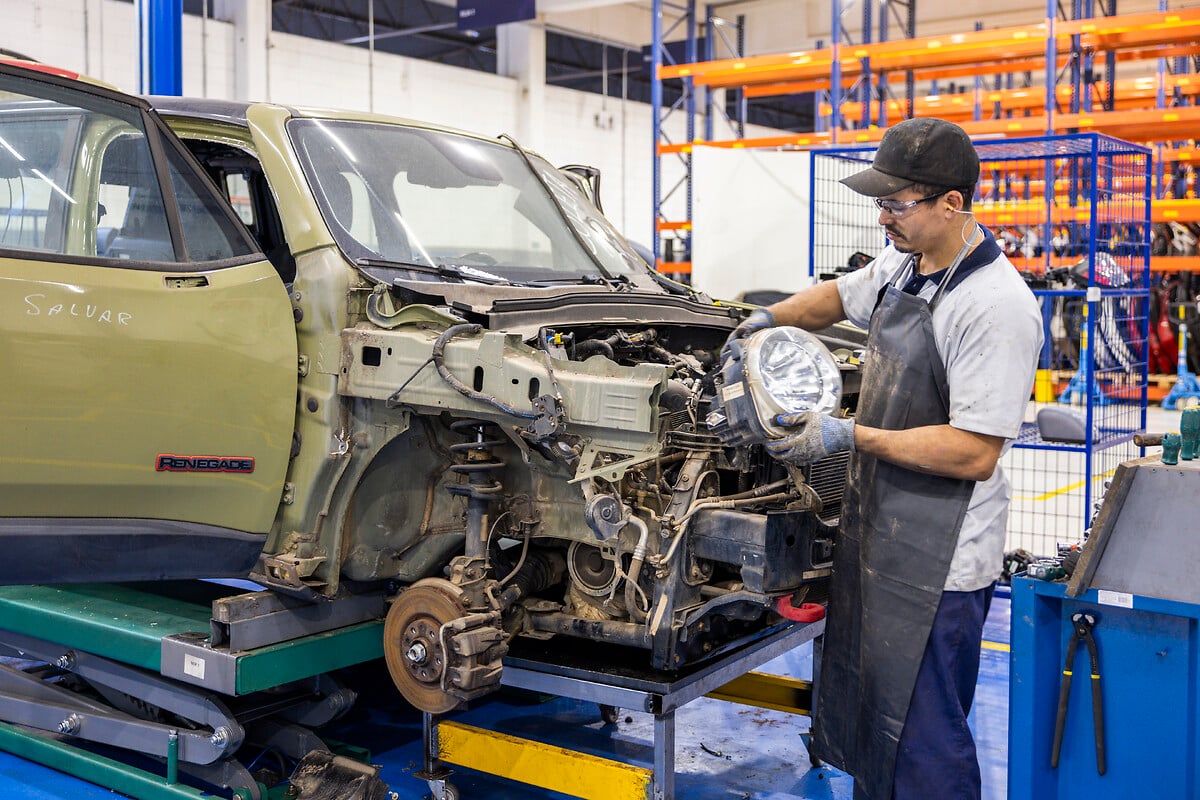 Dona da Fiat lança “desmanche do bem” e vende peças a menos da metade do preço