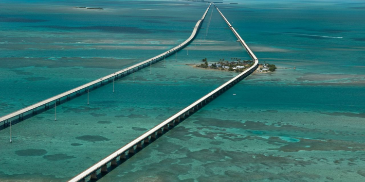 A estrada flutuante: Conheça a Overseas Highway, a rodovia mais bonita do mundo