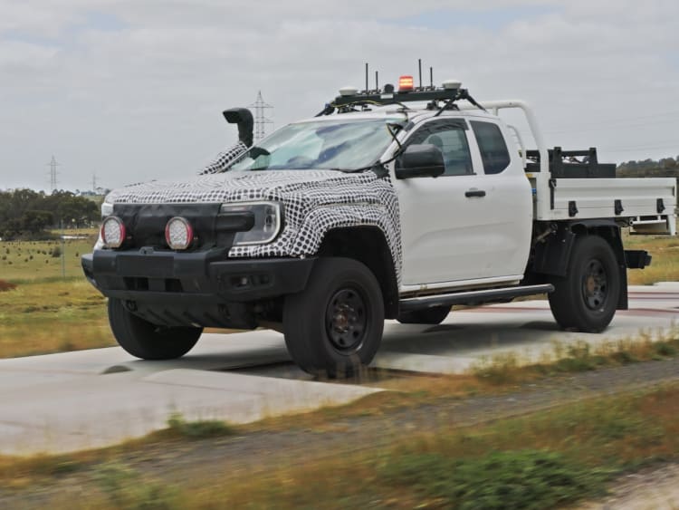 Ford submete picape Ranger a “teste de 10 anos” em 24 Horas com motorista robô