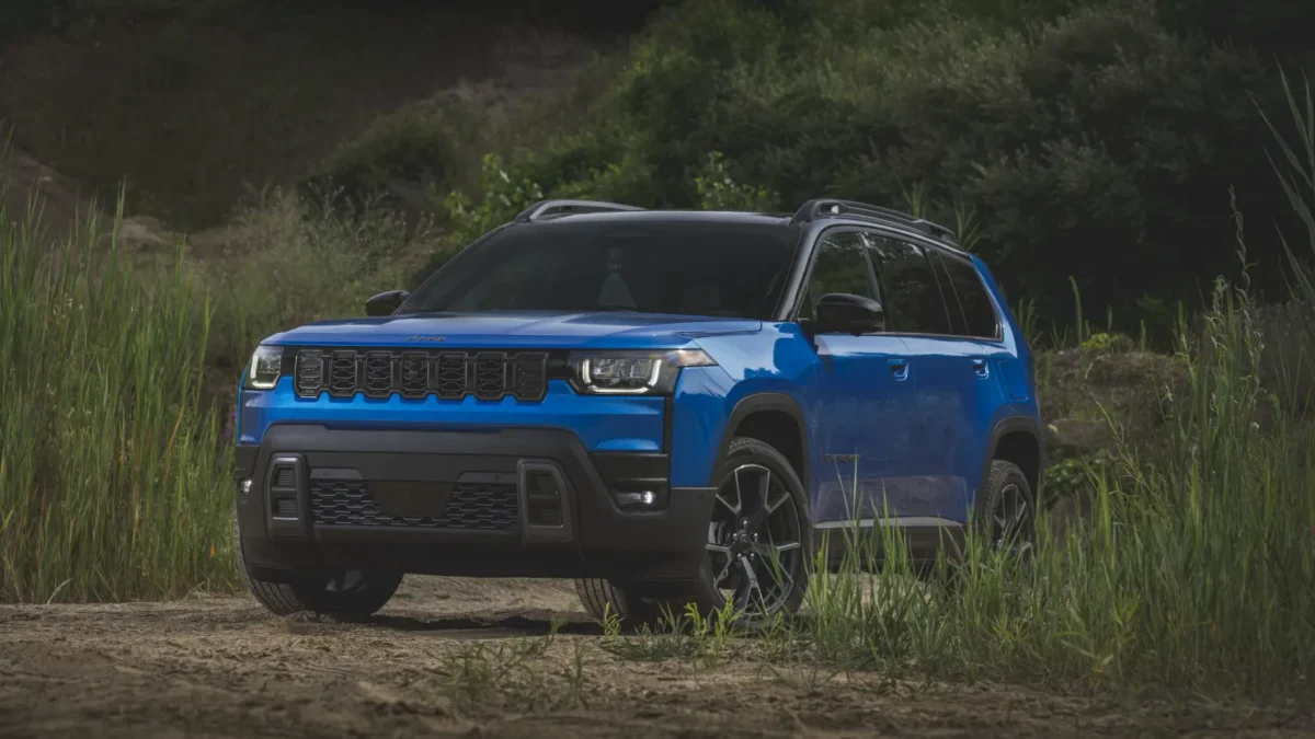 O Retorno do Ícone: Jeep Cherokee 2026 chega repaginado, mas sem os motores V6 e V8
