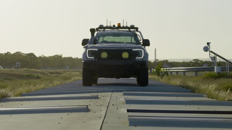Ford submete picape Ranger a "teste de 10 anos" em 24 Horas com motorista robô - Foto: Divulgação