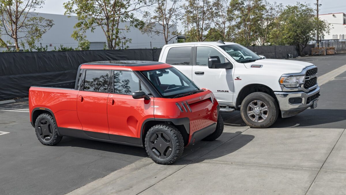 Esta picape elétrica é pequena, mas carrega o mesmo que a Fiat Strada