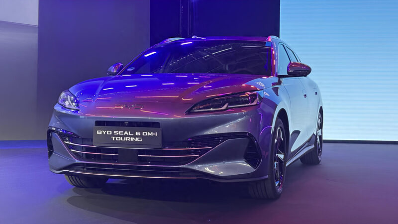 BYD lança Seal 6 DM-i Touring combi híbrido pelo equivalente a R$ 98 mil