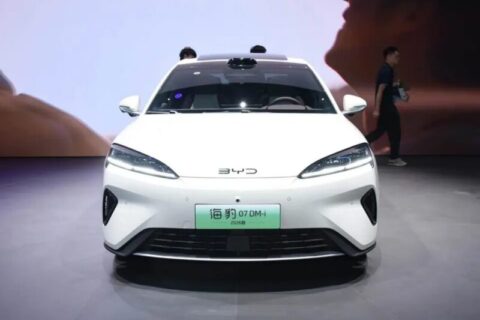 BYD lança o novo sedã híbrido Seal 07 DM-i com tecnologia de ponta