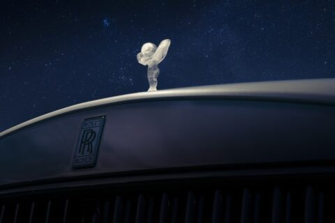 Rolls-Royce cria SUV único com tema espacial para criança de 4 anos em Dubai