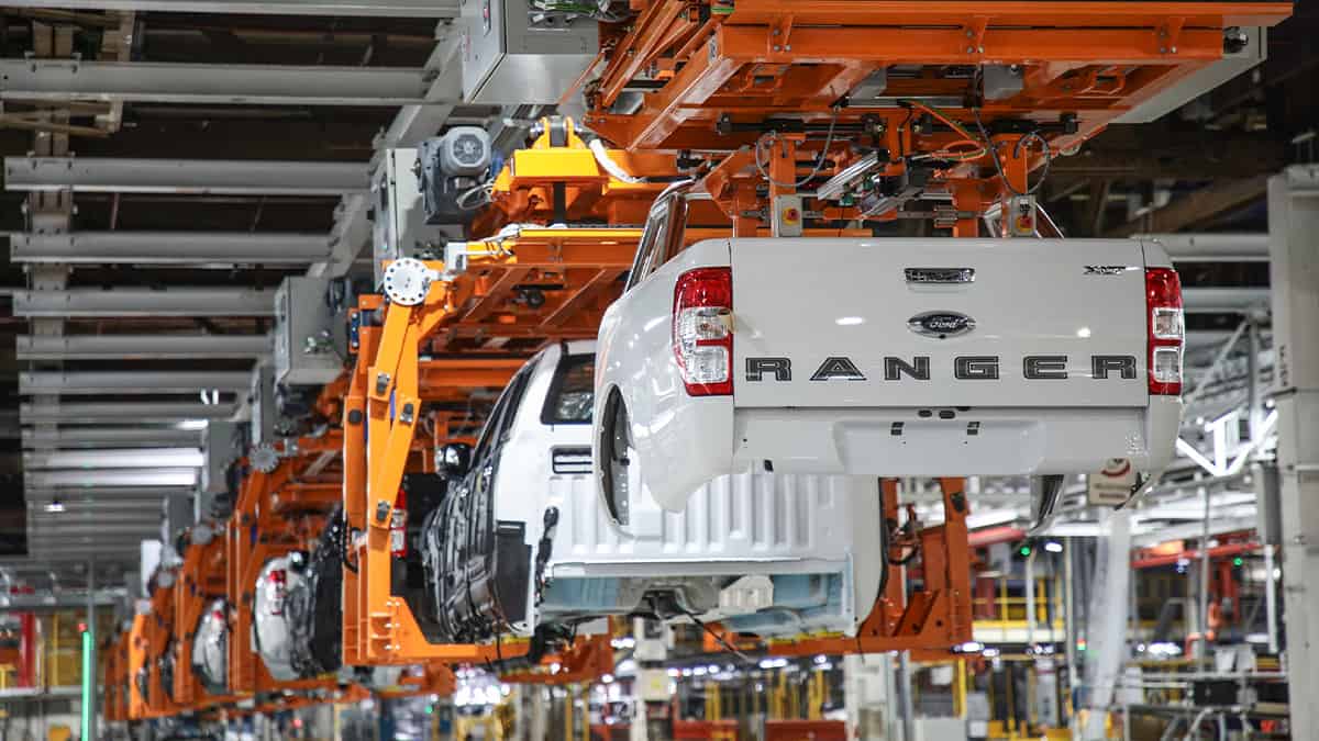 Revolução na fábrica: Como a Ford reinventou a linha de montagem