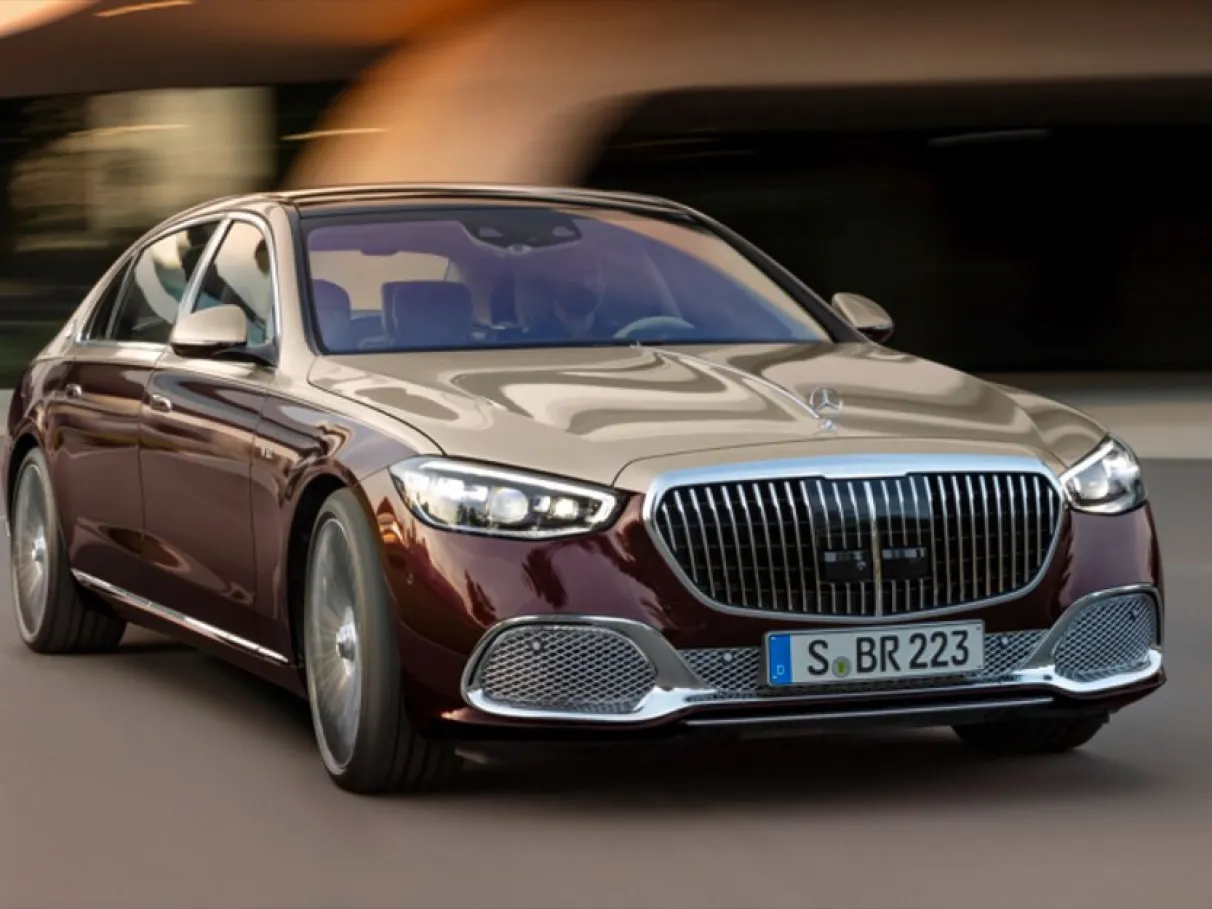 O rugido do V-12 vai além: Mercedes-Benz não quer abrir mão do seu motor de 12 cilindros