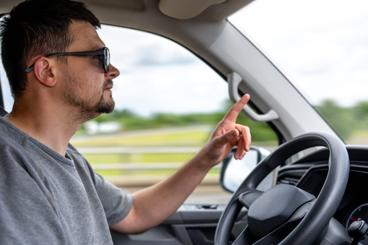 China endurece regras para sistemas de assistência ao motorista de nível 2