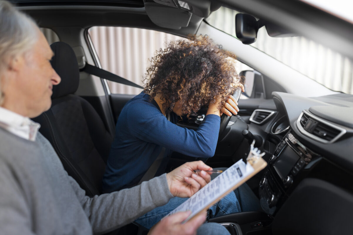 Se CNH sem auto escola for aprovada qualquer pessoa poderá ser instrutor?