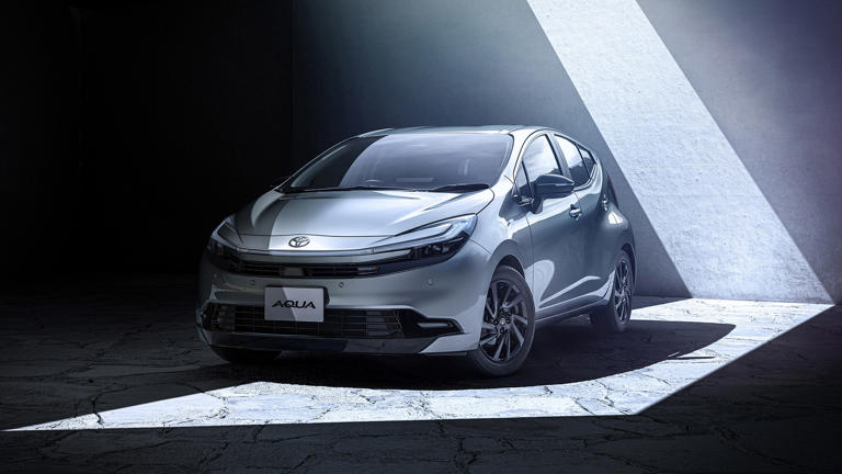 O hatch que não veio para o Brasil que você precisa conhecer: Toyota Aqua