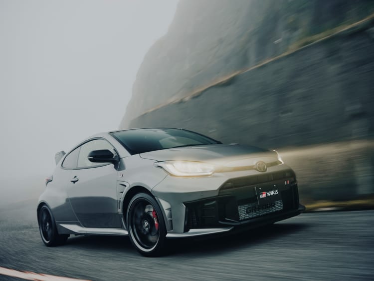 Toyota transforma o Yaris em uma máquina de 300 cavalos de potência