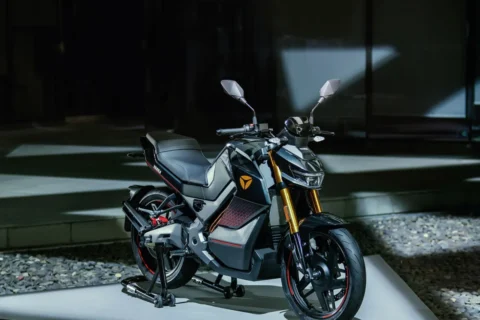 Gigante chinesa Yadea desafia a Honda em sua própria casa com moto elétrica 30% mais barata