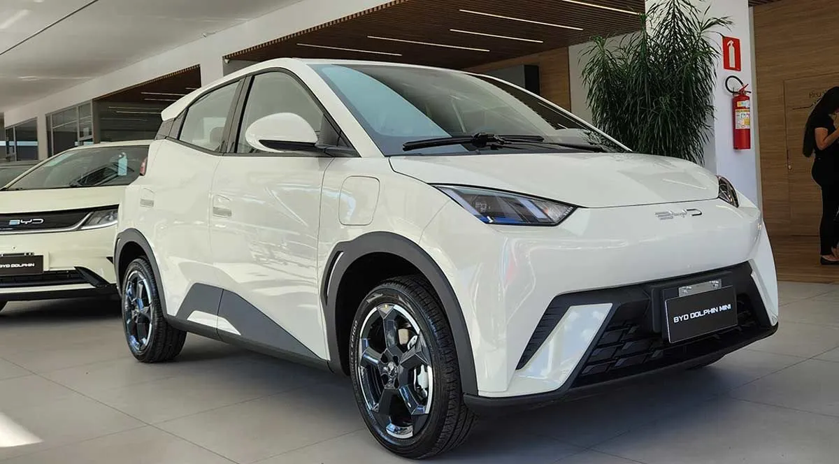 BYD Dolphin Mini PCD chega em nova versão por R$ 99 mil e agita mercado