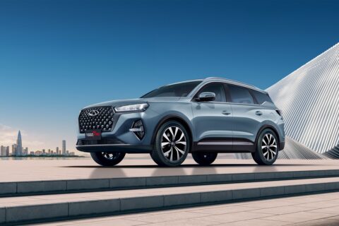 Boa notícia: Caoa Chery Tiggo 7 2026 fica mais equipado e mantém o preço