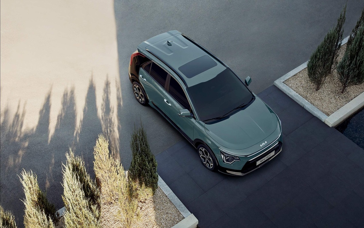 Kia Niro 2026 estreia no Brasil com R$ 20 mil de bônus