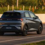 Adeus bateria? Novo BYD Dolphin 2027 será flex, com tração traseira e novo visual