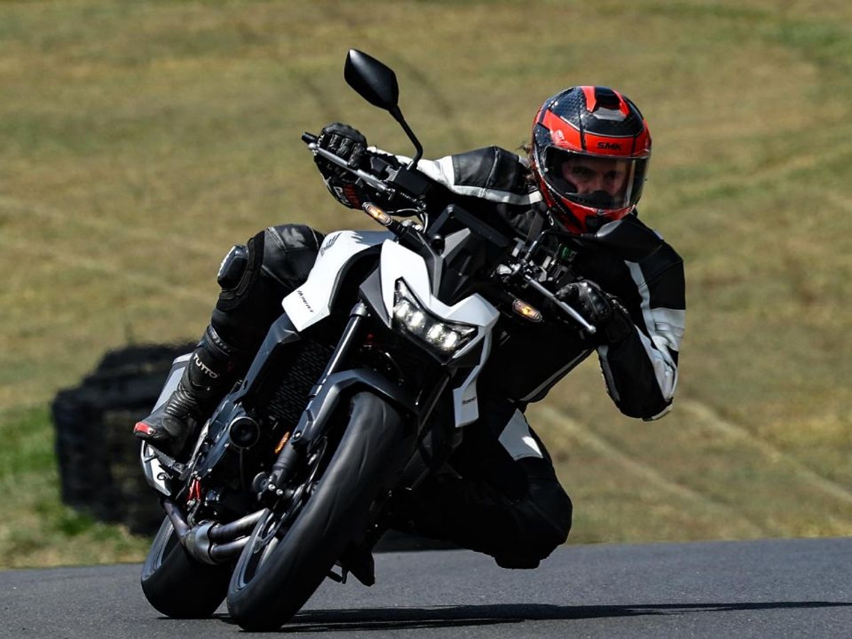 A lenda voltou! Honda Hornet 750 2026 é lançada oficialmente; veja o preço