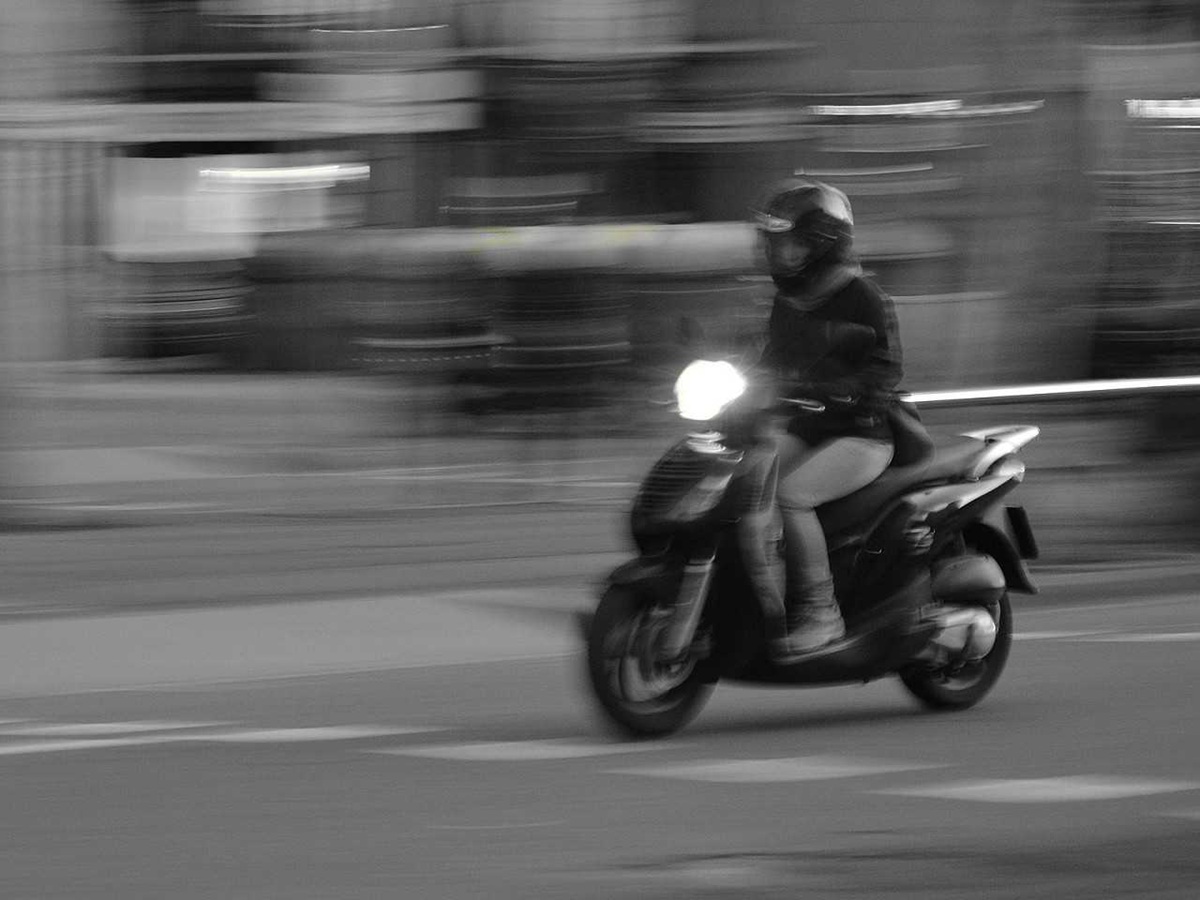 Atenção motociclista: o que muda com as novas regras para quem dirige motos no Brasil?