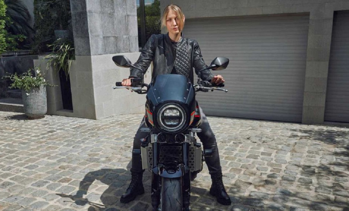 A espera acabou: conheça a nova e brutal Honda CB1000F 2026