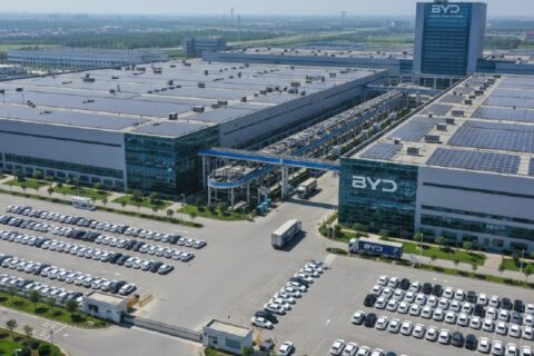 Crise na BYD acende alerta com queda histórica nas vendas na China