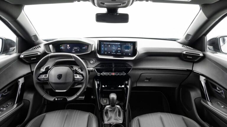 Interior do Peugeot 2008