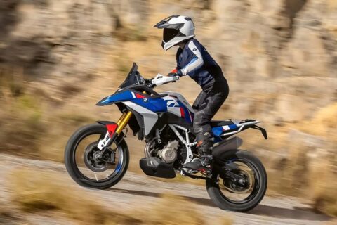 BMW Motorrad traz big trails e scooters com novas cores e itens de série para 2026